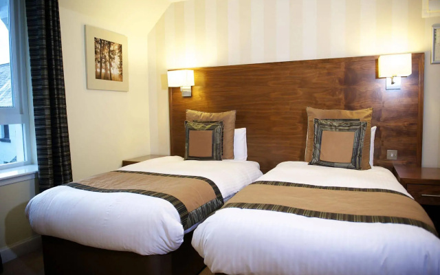 Nevis Bank Inn