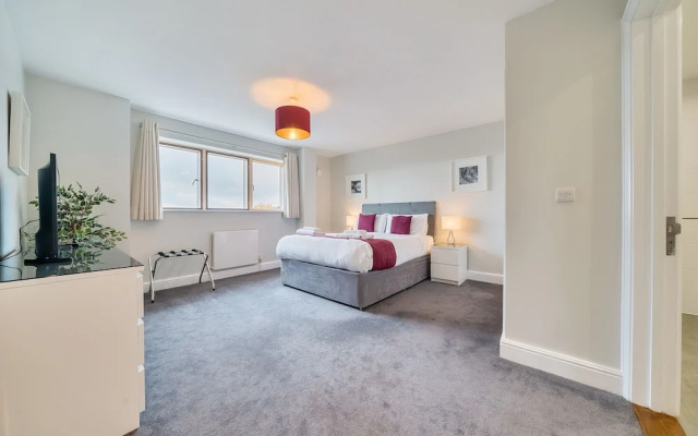 Roomspace -The Courtyard Penthouse