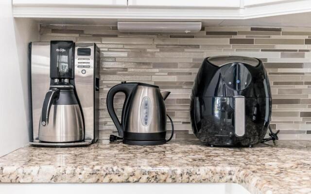 Tiki-home Elite Staycation