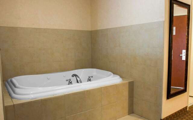 Comfort Suites Southport