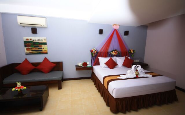 Grand Santhi Hotel