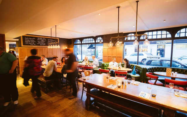 The White Star Tavern