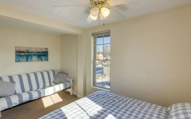 Delafield Vacation Rental Near Lakes & Parks!