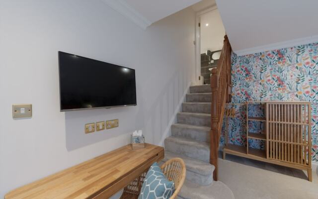 The Clarence Boutique Rooms