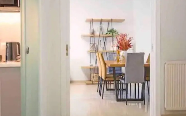 Alkuoni lux Flat at P Faliro