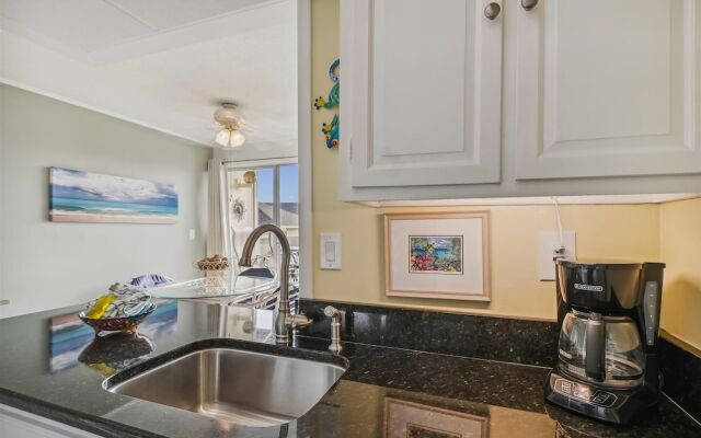 Sandpiper Cove 2041 1 Bedroom Condo by RedAwning