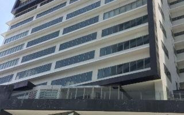 The Residences at Bonifacio Civic Center by OYO Rooms