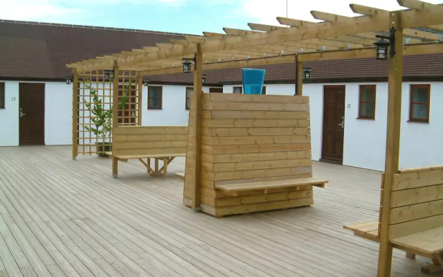 The Dark Barn Lodge - Guest House