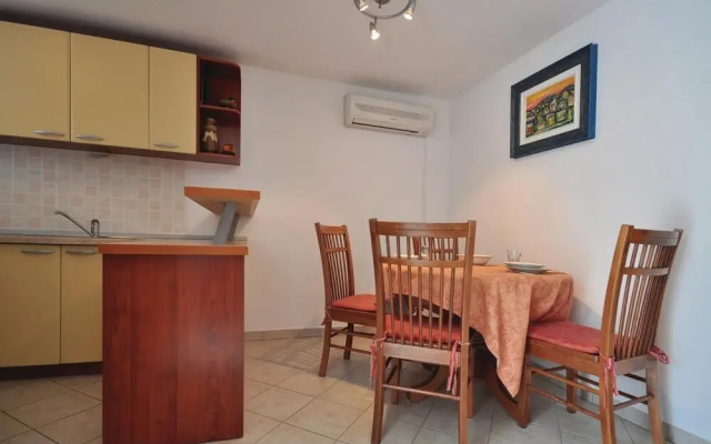 Awesome Home in Pisak With Wifi and 2 Bedrooms