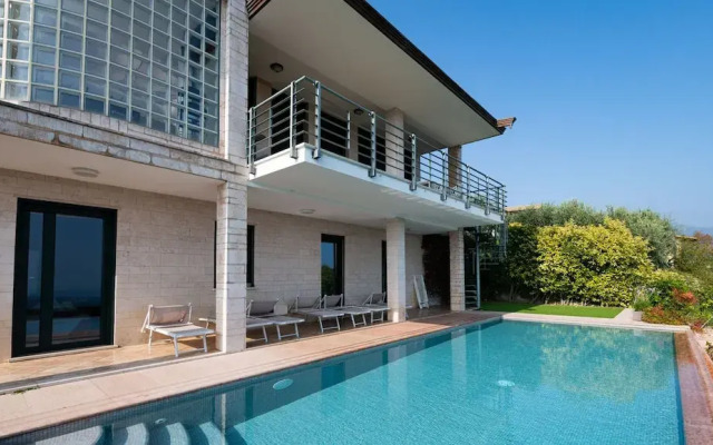 Villa Livia Luxury in Villanuova sul Clisi