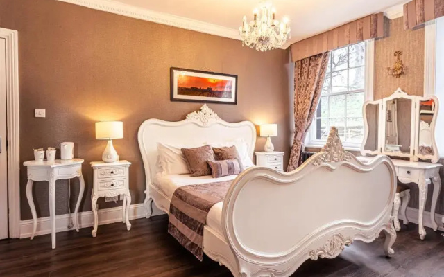 The Sun Hotel