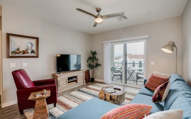 Queen Creek #341 - 2 Br Condo