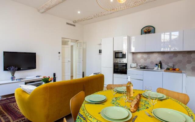 St Vincent - 3 BEDROOMS, MAGNIFICENT,VASTE, SUNNY, A/C, WIFI