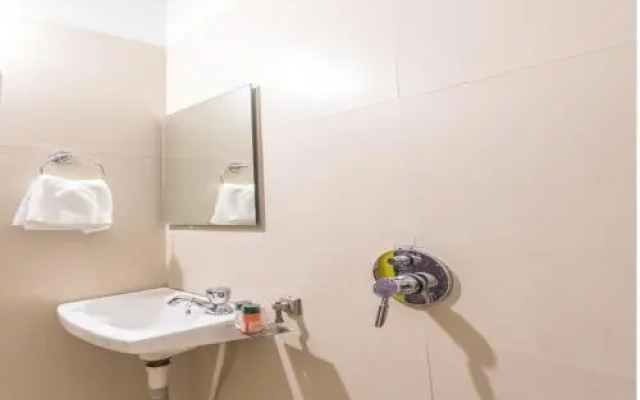 OYO 2533 Hotel Pride