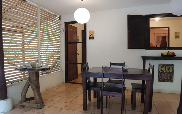 Colibri Surf House & Flats