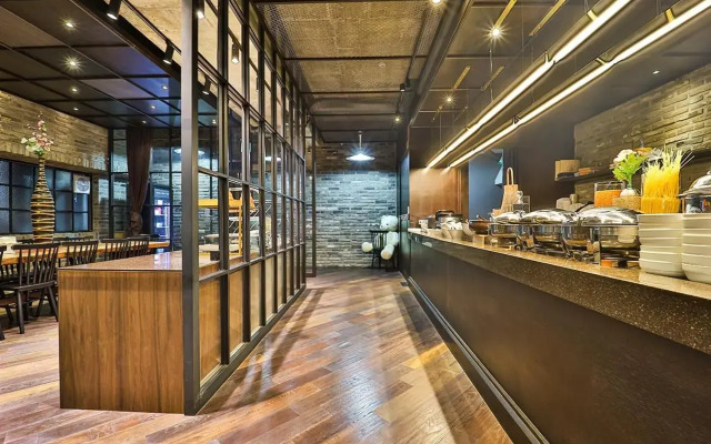 JS Boutique Hotel