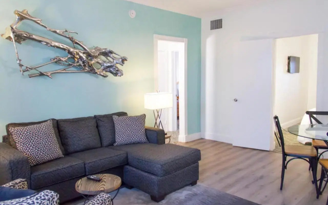 Dorchester Miami Beach Hotel & Suites