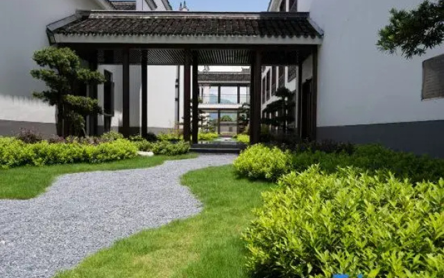 Ninghai Qiantongguzhen Immersing Hotel