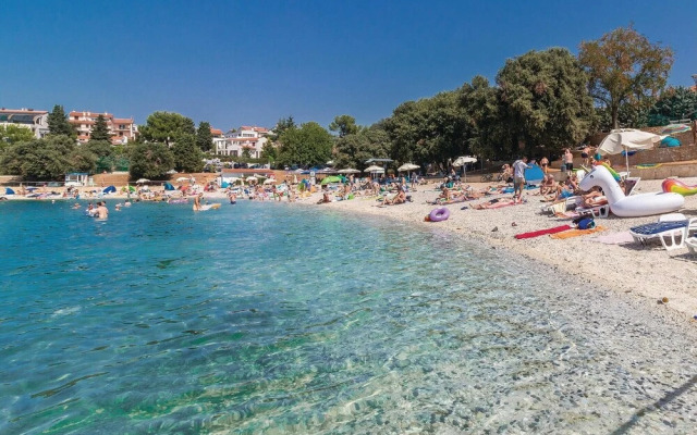 Stunning Home in Pula With Wifi and 3 Bedrooms