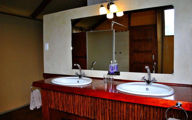Lion Tree Top Lodge
