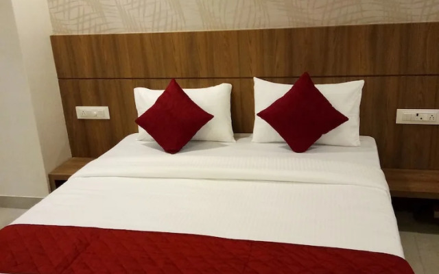 OYO 13857 Hotel Imperial