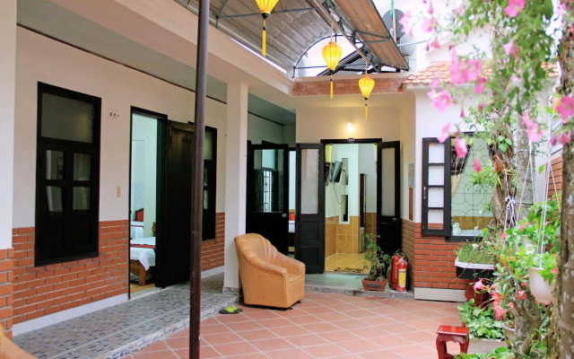 Red Ceramics Homestay