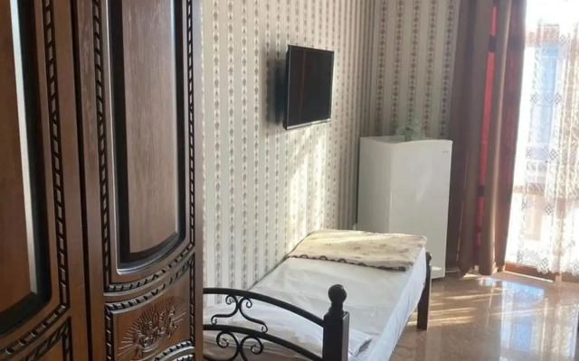 Rosa Home Loo Guest House