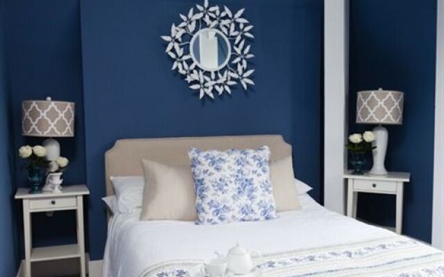 The Townhouse Hotel