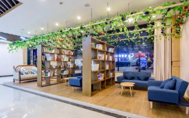Xiaoluchen Ke Hotel(Haikou Meilan International Airport)