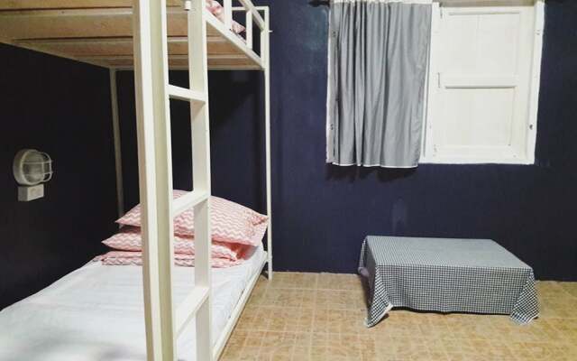 Carrot On The Moon Hostel