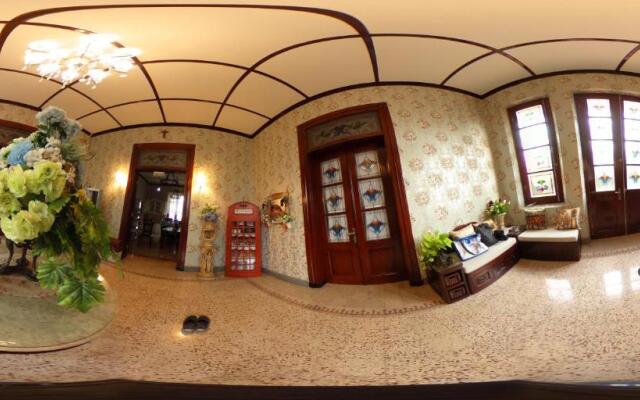Huis Van Gustafine Floor 1