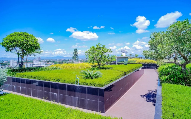 HIC at Night Bazaar 721