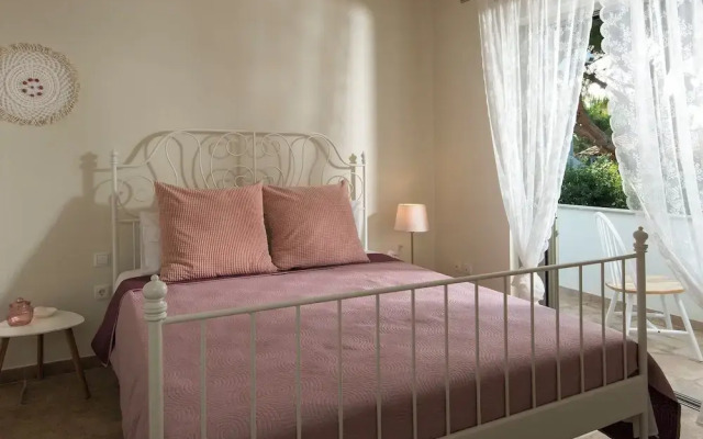 Amelia Villa Collection