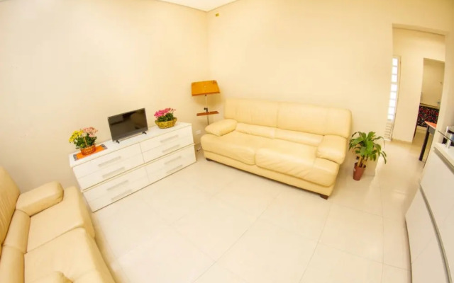 OBA 16 - QUARTO PRIVATIVO no BAIRRO DA LIBERDADE