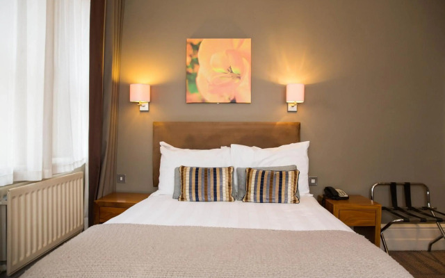 The Met Hotel