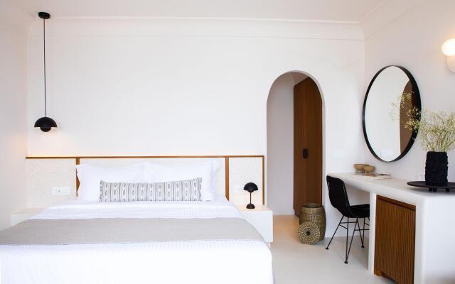 Akra Suites & Spa