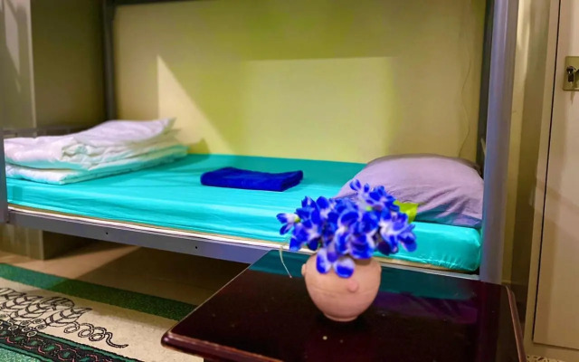 Top House Hostel