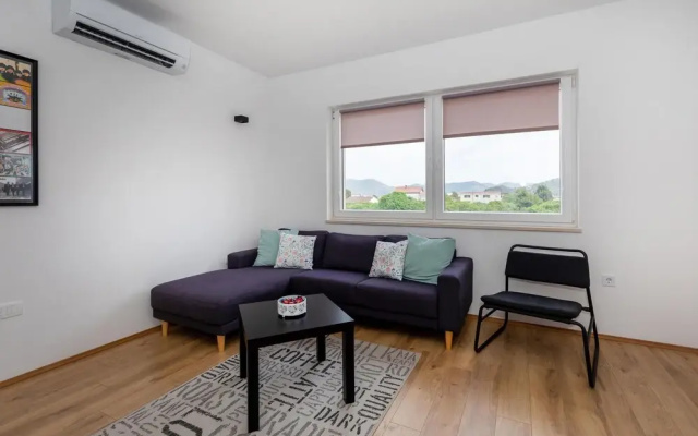 Beautiful Home in Opuzen With Wifi and 2 Bedrooms