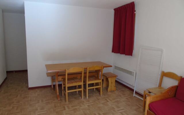 Lou Services Apartment CB67 LSI 001