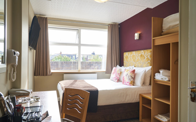 Antoinette Hotel Wimbledon