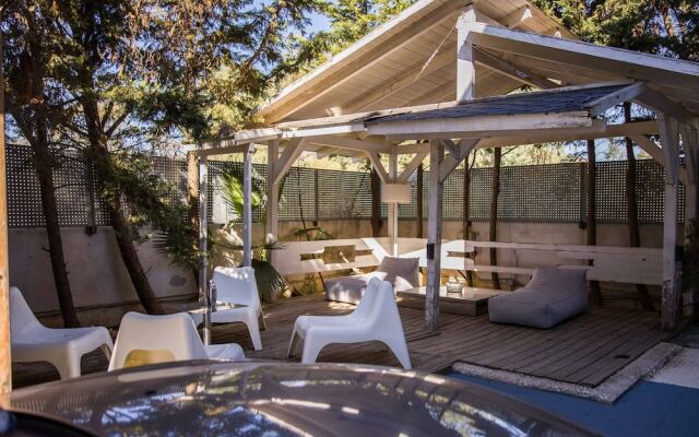 Villa BOND with Private Swimming Pool