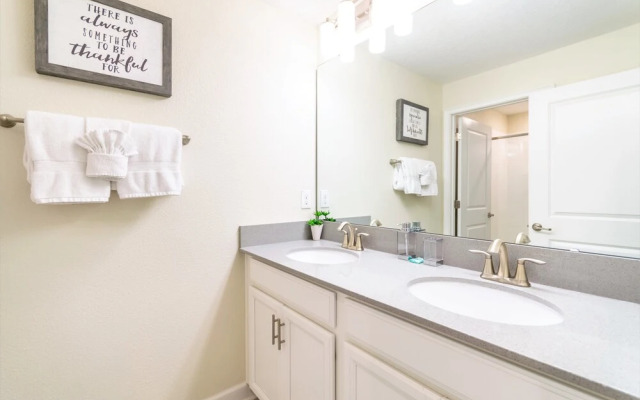 Champions Gate 1571 C