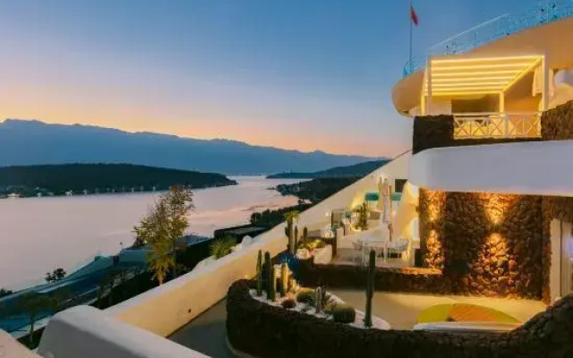 Songyun Skyline Seaview Holiday Hotel