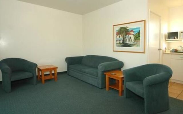 Coromandel Court Motel