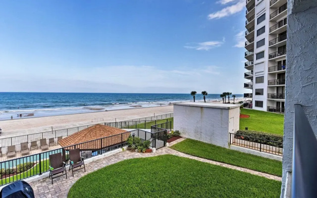 Oceanfront Daytona Beach Condo w/ View & Pool