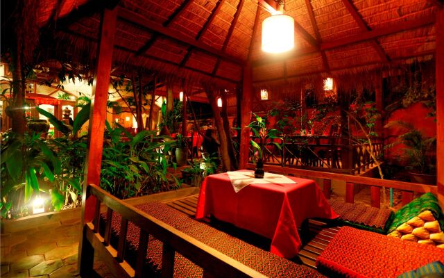 Forest King Hotel