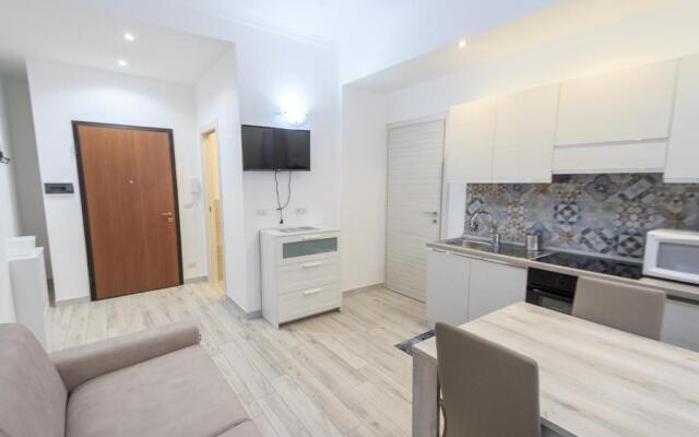 Bilocale ristrutturato a nuovo a 20 metri dal mare