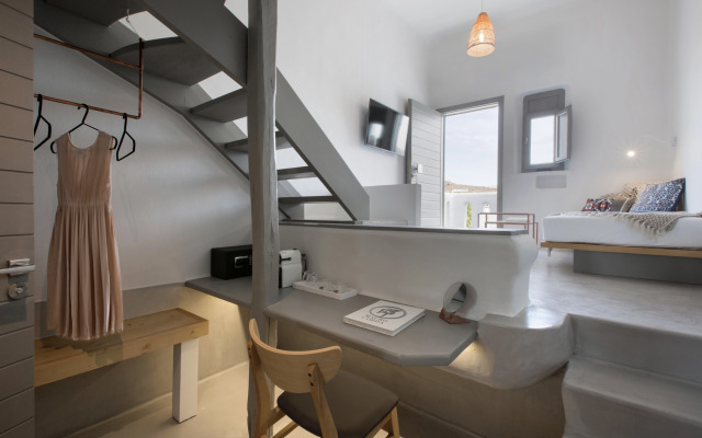 Dreambox Mykonos Suites
