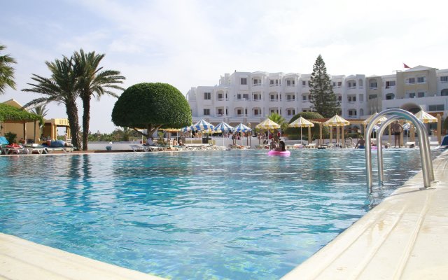 Thapsus Beach Resort