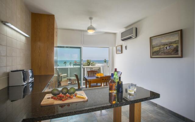 Lordos Sunshore Beachfront Suite
